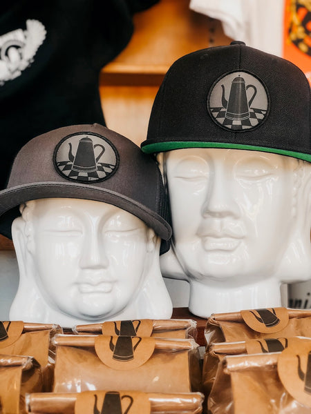 Blacked-Out Traditional Logo Snapback Trucker Hat (Gray)